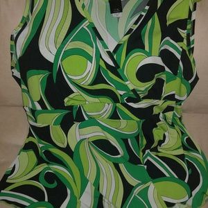 Sleeveless V-neck size 3x